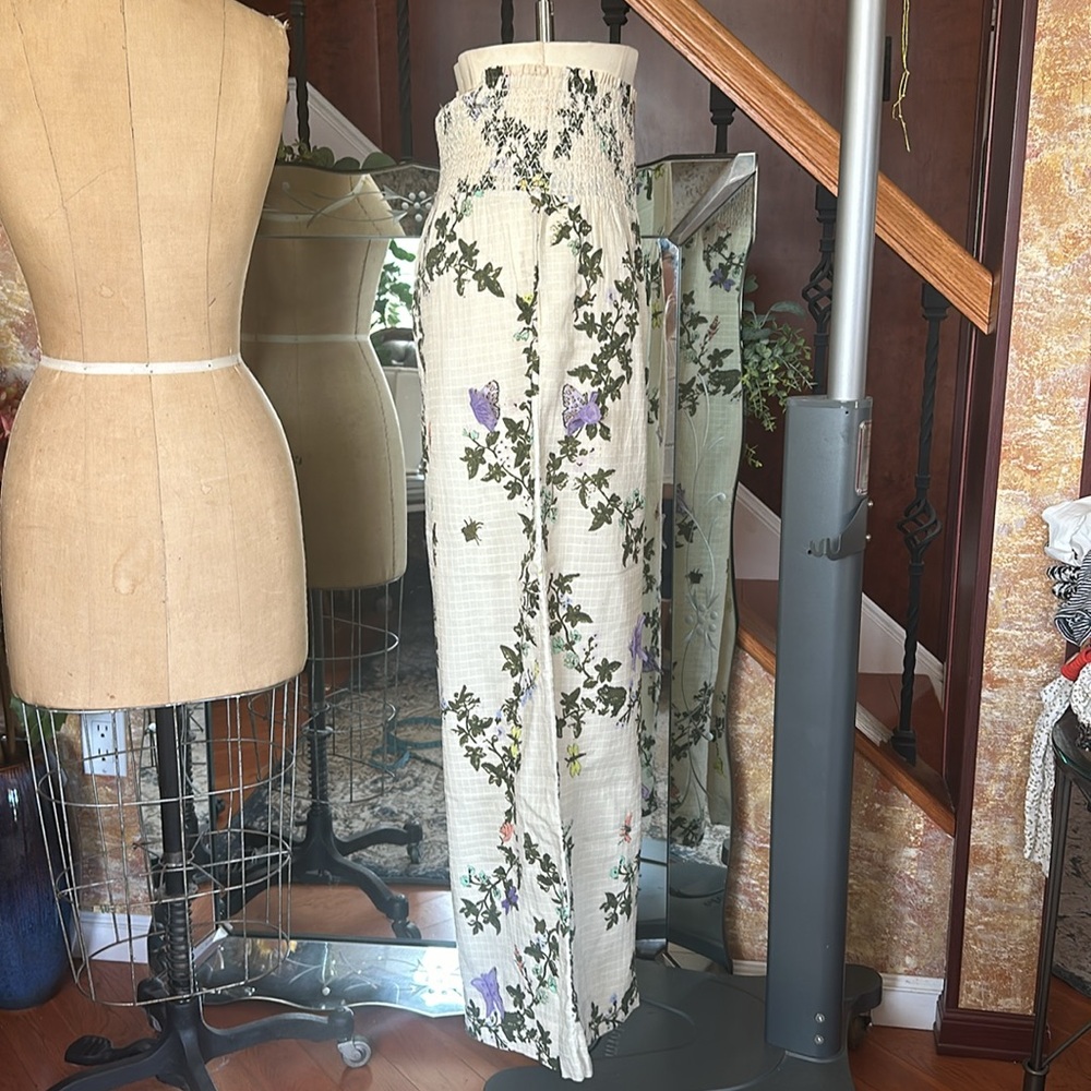 Anthro Butterfly Pants 🦋 - Picture 4 of 8